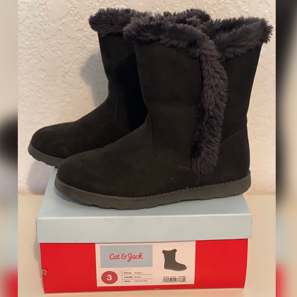Cat and jack boots